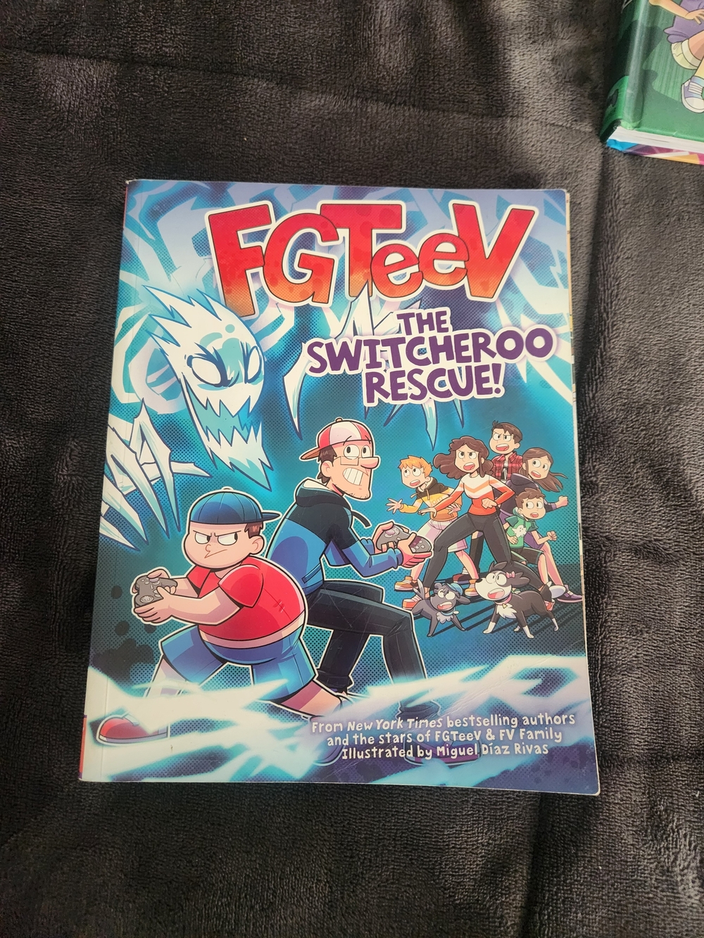 FGTeeV Kids Graphic Chapter Book Set - Colorful Adventure Covers - Picture 3 of 3